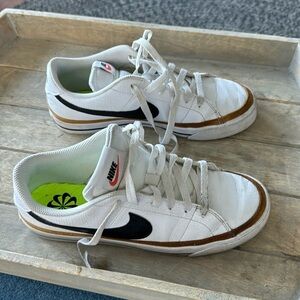 Nike court legacy sneakers